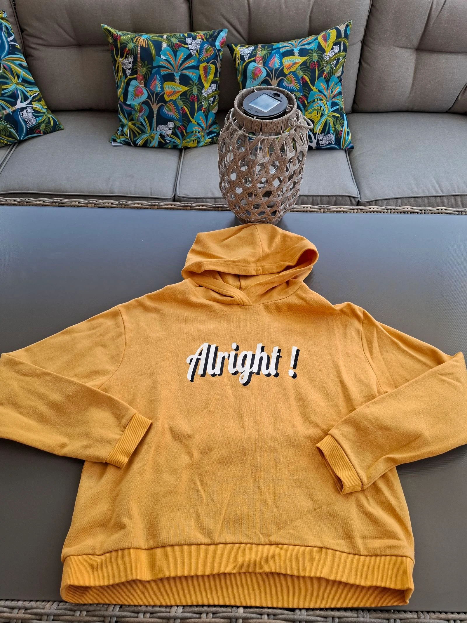 Sweat à capuche taille 38